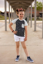 Load image into Gallery viewer, [Composition Cutie] Raglan
