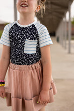 Load image into Gallery viewer, [Composition Cutie] Raglan
