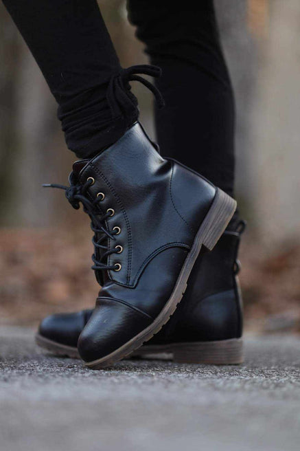[Black] Boots