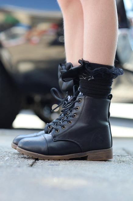 [Black] Boots