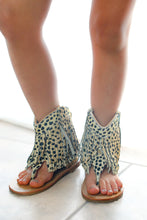 Load image into Gallery viewer, [Cheetah Dot] Fringe Sandals
