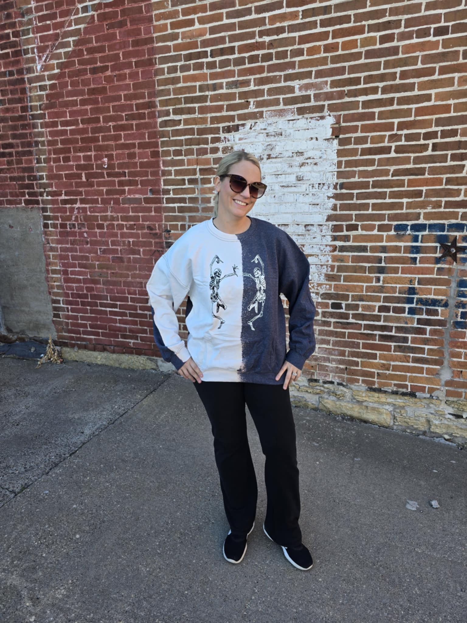 [The Skelly Dance] Crew Sweatshirt
