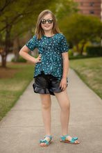 Load image into Gallery viewer, [Black Faux Leather] Ruffle Shorts
