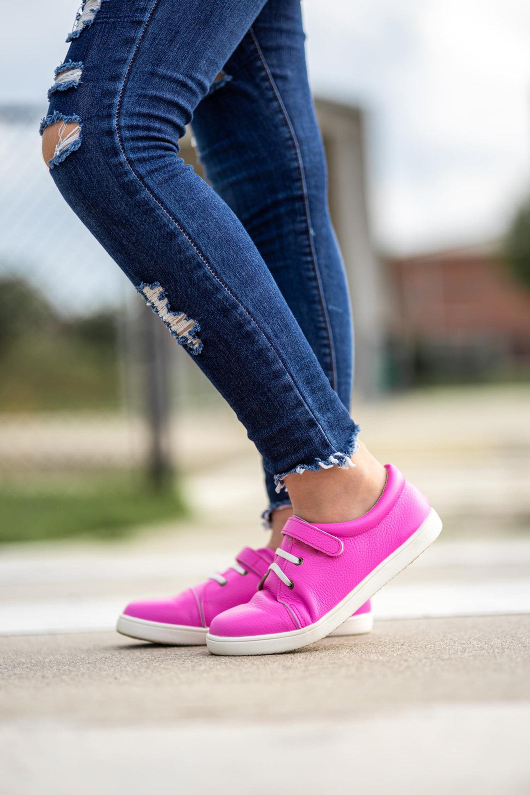 [Magenta] Low Top Tennies