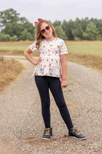 Load image into Gallery viewer, [Black] Fringe High Top Tennies
