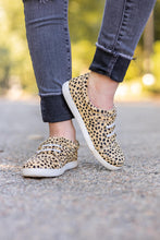 Load image into Gallery viewer, Cheetah Dot [Low Top] Tennies
