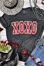 Load image into Gallery viewer, [XOXO] Leopard Tee Shirt w/ Glitter
