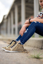 Load image into Gallery viewer, [Cheetah + Glitter] Fringe Tennies
