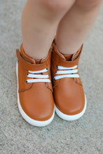 Load image into Gallery viewer, [Camel] High Top Tennies
