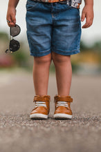 Load image into Gallery viewer, [Camel] High Top Tennies
