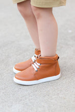 Load image into Gallery viewer, [Camel] High Top Tennies
