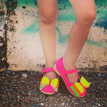 Load image into Gallery viewer, [Neon Lights] Bow Shoes
