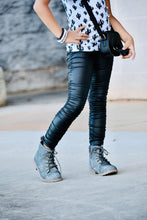 Load image into Gallery viewer, [Charcoal Haze] Boots
