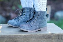 Load image into Gallery viewer, [Charcoal Haze] Boots
