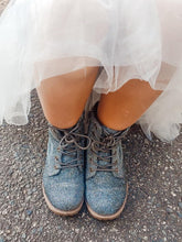 Load image into Gallery viewer, [Charcoal Haze] Boots
