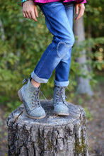 Load image into Gallery viewer, [Charcoal Haze] Boots
