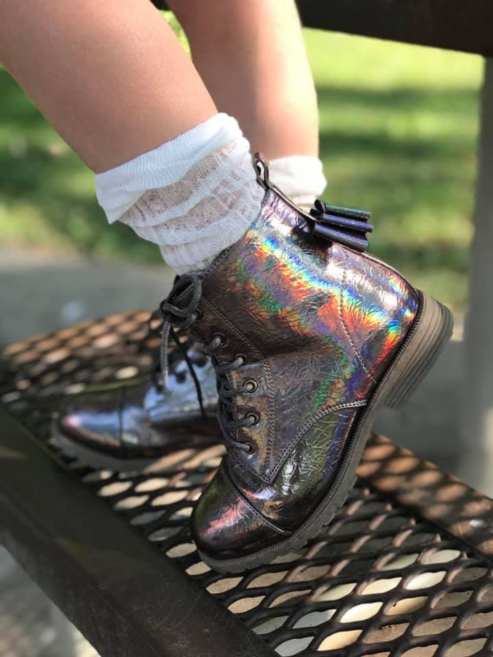 [Holographic Brown] Boots