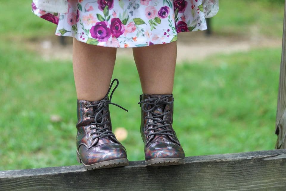 [Holographic Brown] Boots