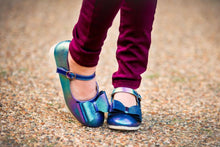 Load image into Gallery viewer, [Rainbow Peacock] Bow Shoes
