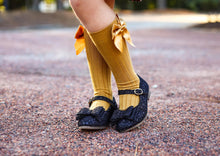 Load image into Gallery viewer, [Black Glitter Crochet] Bow Shoes
