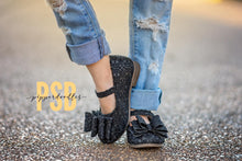 Load image into Gallery viewer, [Black Glitter Crochet] Bow Shoes
