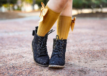 Load image into Gallery viewer, [Black Glitter Crochet] Boots
