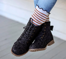 Load image into Gallery viewer, [Black Glitter Crochet] Boots

