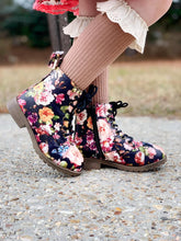 Load image into Gallery viewer, [Floral Black Matte] Boots
