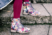 Load image into Gallery viewer, [Floral Black Matte] Boots
