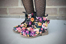 Load image into Gallery viewer, [Floral Black Matte] Boots
