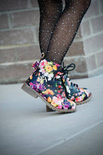 Load image into Gallery viewer, [Floral Black Matte] Boots
