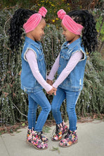 Load image into Gallery viewer, [Floral Black Matte] Boots
