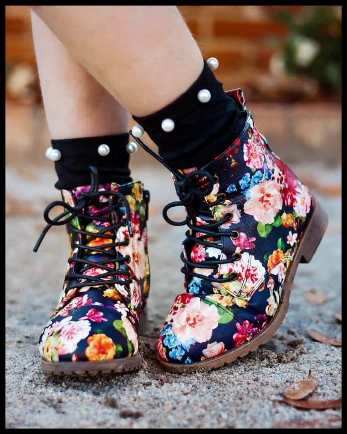 [Floral Black Matte] Boots