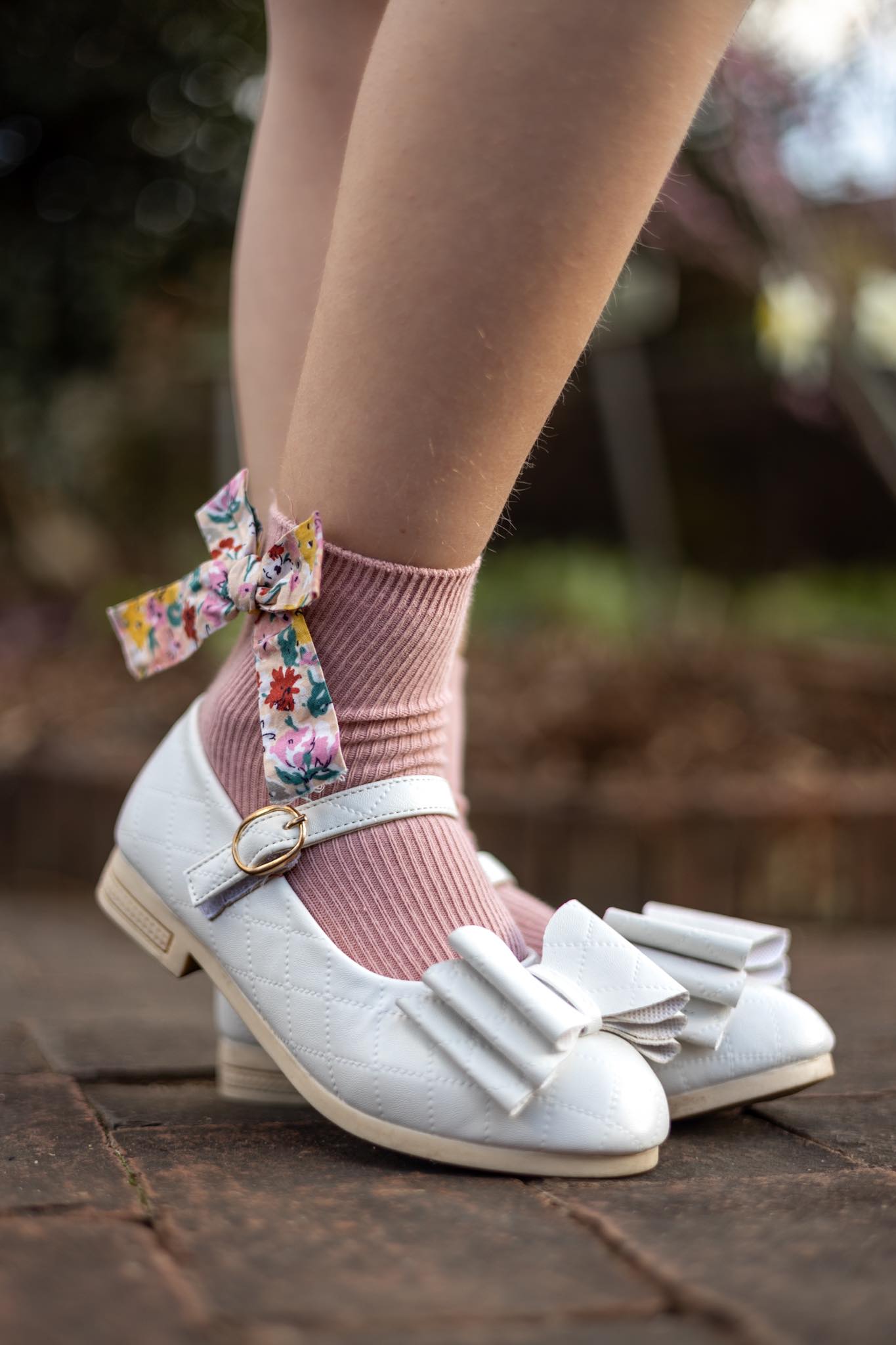 [White Quilted] Bow Shoes