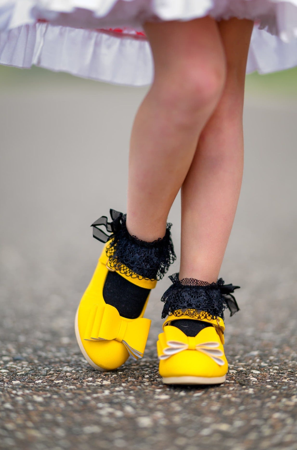 [Pebble Yellow] Bow Shoes