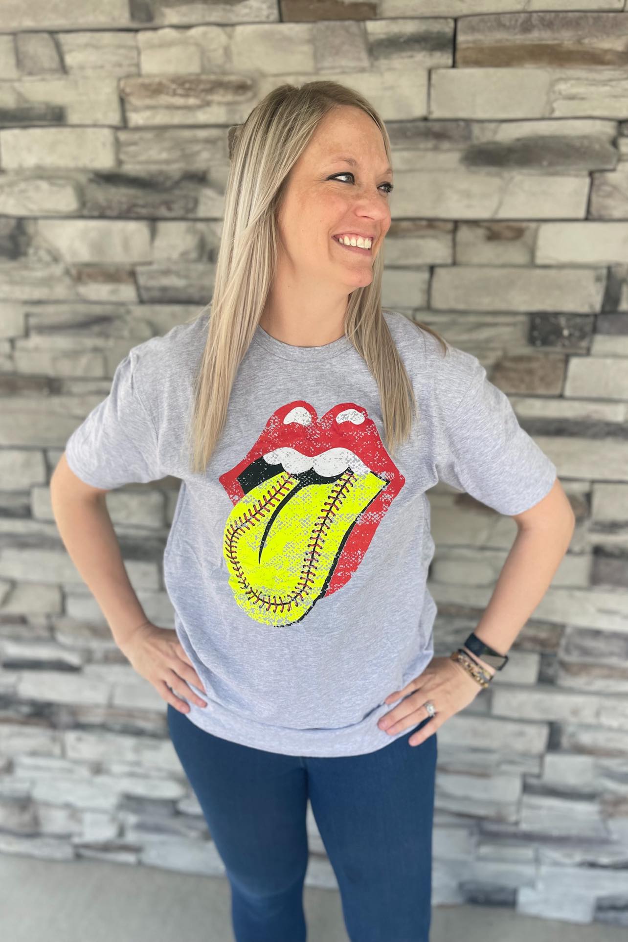 [Softball Rocker] Tee Shirt