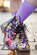 Load image into Gallery viewer, [Floral Black Matte] Boots

