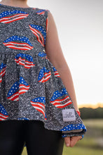 Load image into Gallery viewer, [American Kiss] Peplum w/ Faux Glitter
