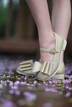 Load image into Gallery viewer, [Gold Shimmer 2.0] Bow Shoes
