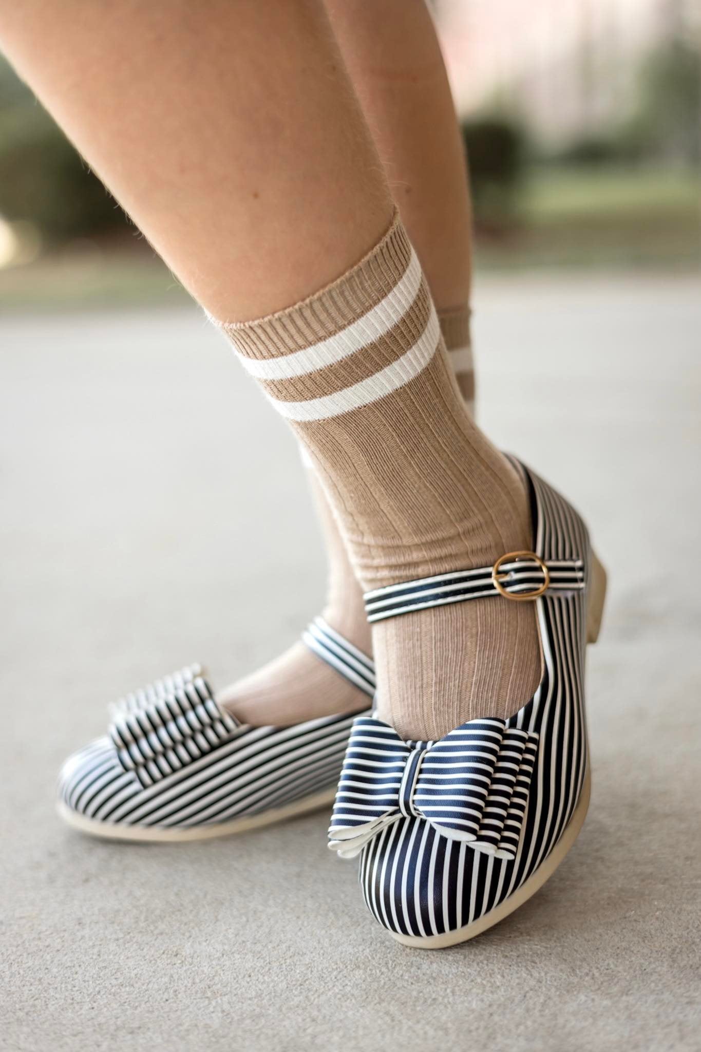 [Black + White Striped] Bow Shoes