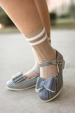 Load image into Gallery viewer, [Black + White Striped] Bow Shoes
