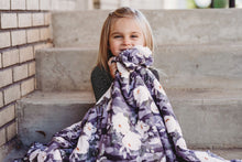 Load image into Gallery viewer, [Floral Camo] Sherpa Blanket
