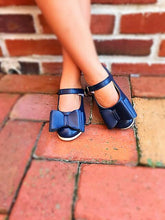 Load image into Gallery viewer, [Navy] Bow Shoes
