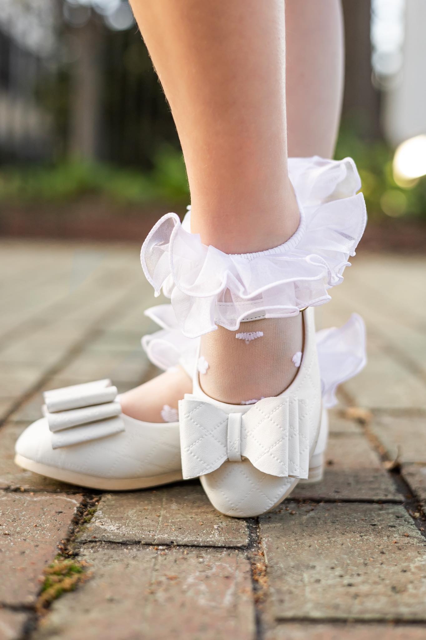 [White Quilted] FLAWED Bow Shoes