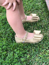 Load image into Gallery viewer, [Gold Shimmer] Bow Shoes
