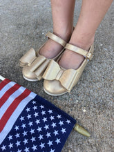 Load image into Gallery viewer, [Gold Shimmer] Bow Shoes
