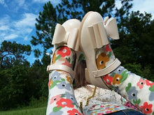 Load image into Gallery viewer, [Beige Shimmer] Bow Shoes
