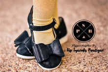 Load image into Gallery viewer, [Black Brushed] Bow Shoes
