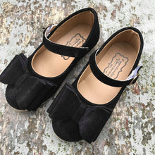 Load image into Gallery viewer, [Black Brushed] Bow Shoes
