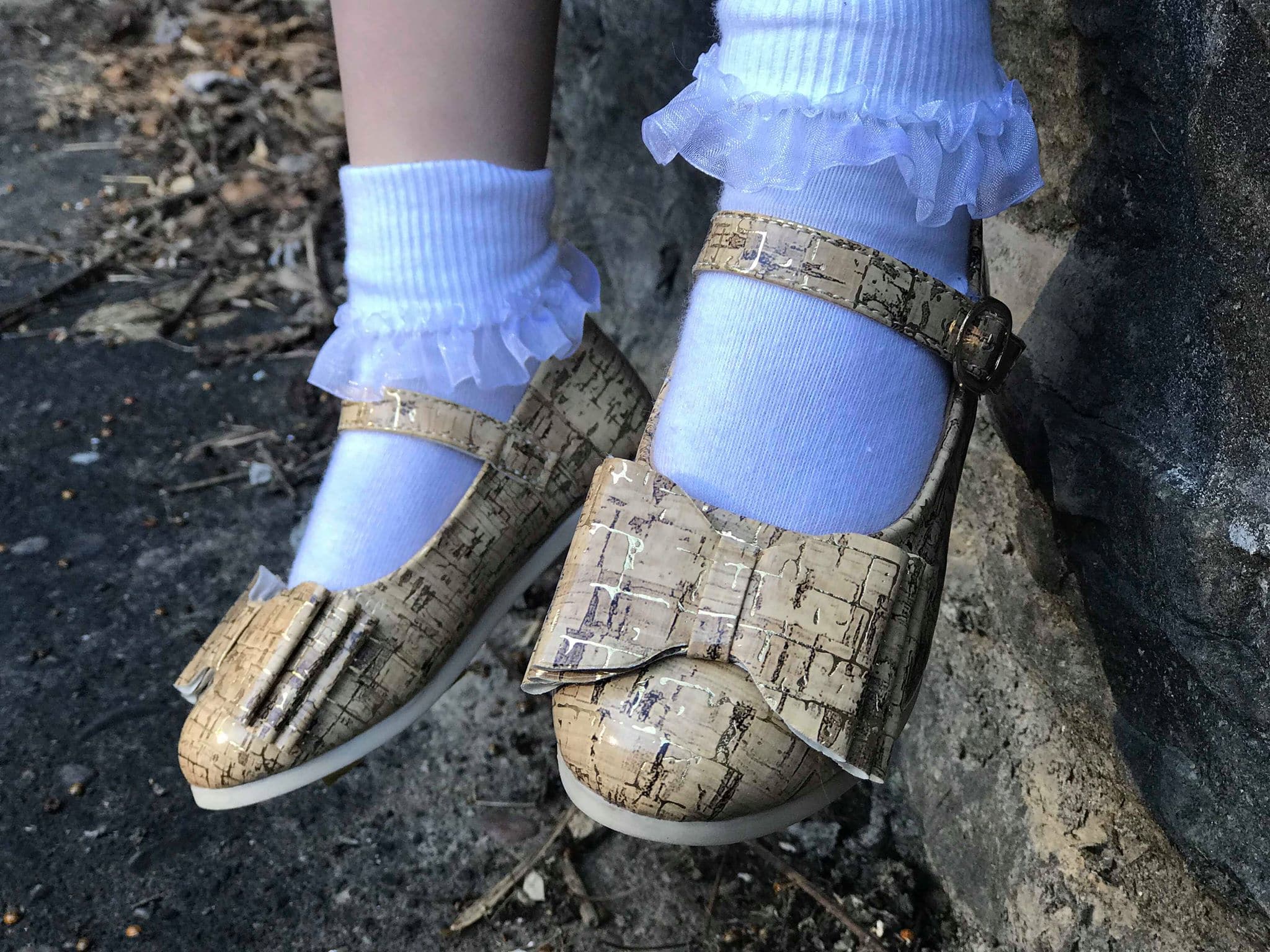 [Gold Speck Cork] Bow Shoes